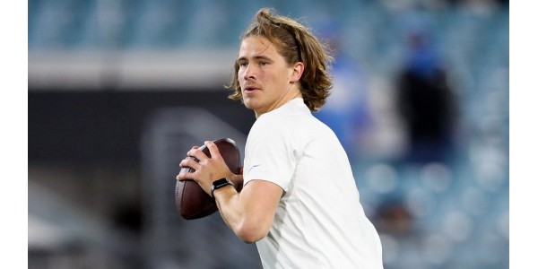 Les Chargers de Los Angeles signent à nouveau Justin Herbert et battent le record de salaire annuel
